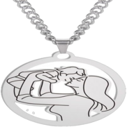 <notranslate>una collana madre-figlia traforata</notranslate>