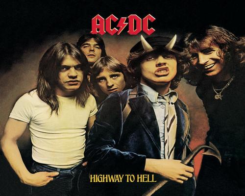 un Hard Rock Highway To Hell Iséé (Inclus Lien Interactif Vers Le Site Ac/Dc)
