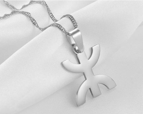 un Collier Pendentif Getsona Afrique Berbères