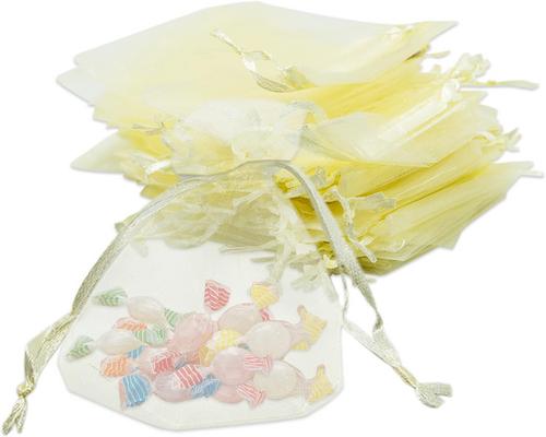 un Lot De Sacs Organza Beige