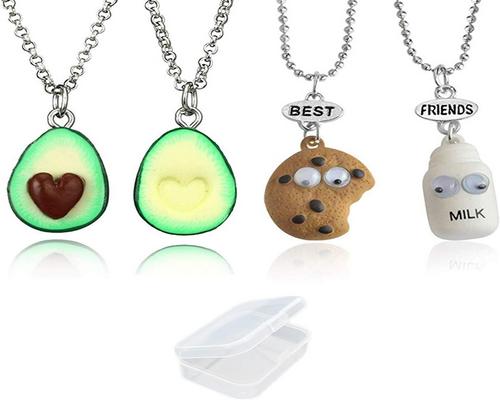 un Ensemble De Colliers Biscuit Ppx