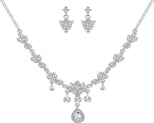 une Parure De Mariage Jewebella En Cristal