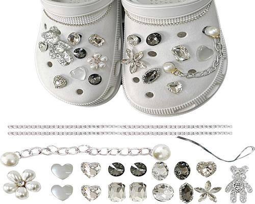 un Ensemble D'Accessoires Munskt Fleur En Strass