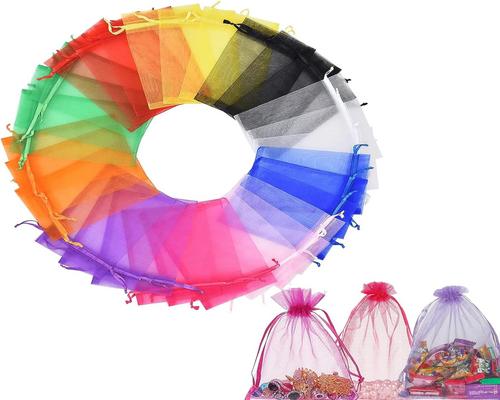 un Ensemble De Sacs En Organza