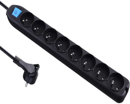 una presa multipla Electraline 32055 Block 8 con