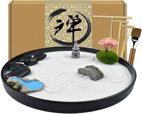 Japanilainen Zen Desk Artcome -hiekkapatsas haravalla