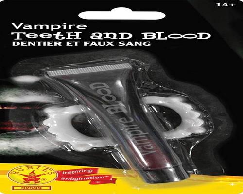 Un tubo de sangre falsa y dentaduras postizas de vampiro