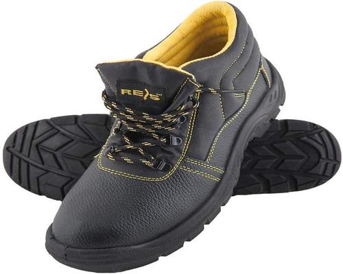 une Paire De Chaussures Reis Yes Sicherheitsschuhe