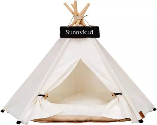 uma barraca Sunnykud Teepee para cães