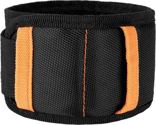 ein verstellbares Magnetarmband für Herren